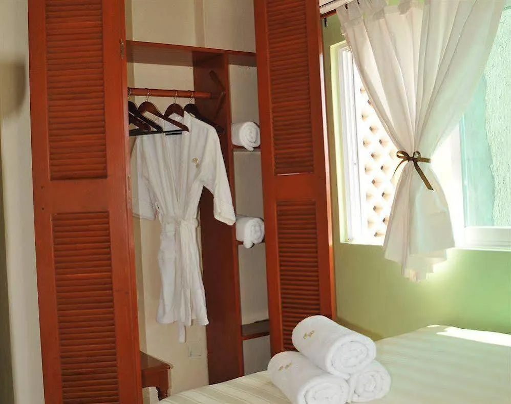 Hotel Bucaneros Isla Mujeres
