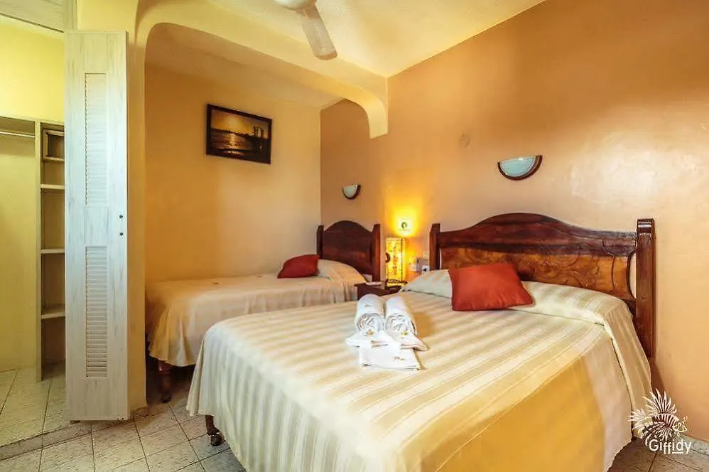 ***  Hotel Bucaneros Isla Mujeres Mexico