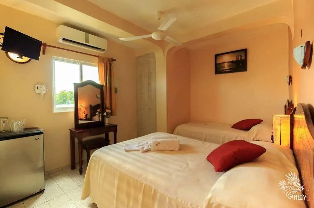 Hotel Bucaneros Isla Mujeres