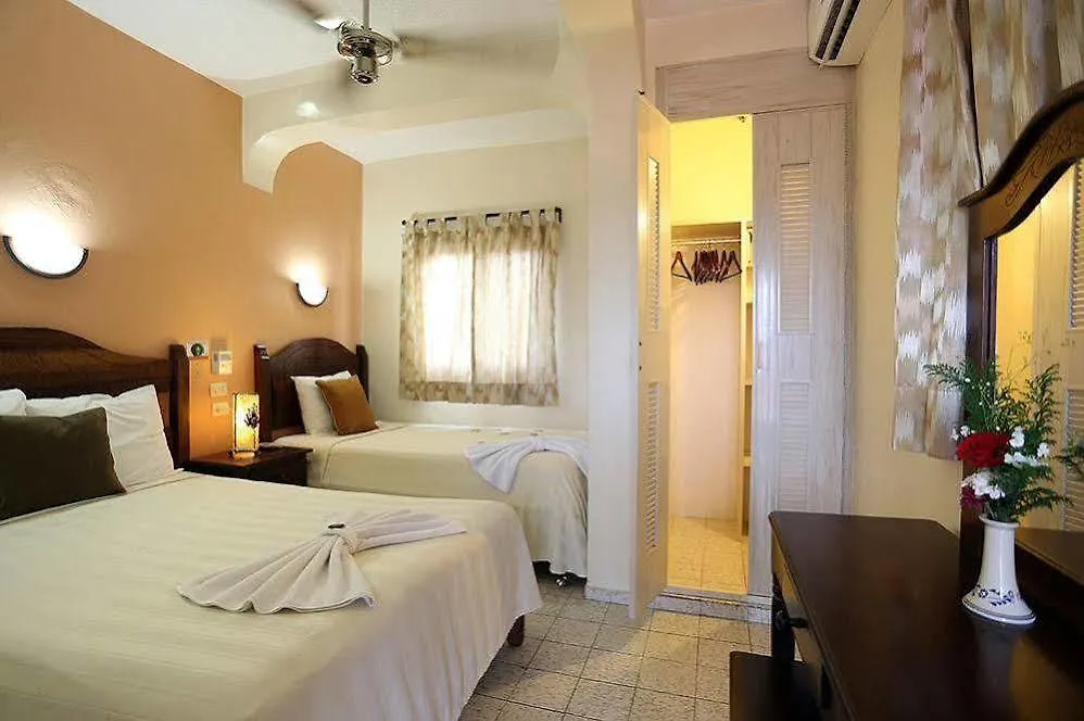 Hotel Bucaneros Isla Mujeres